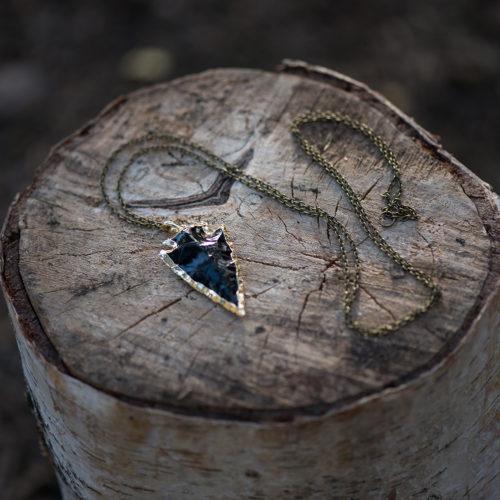 Accessory - Lace Brick Design Obsidian Arrow Head Necklace